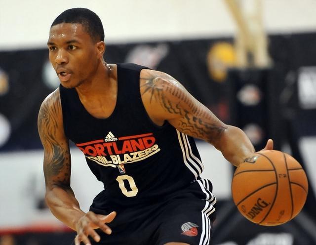 和与对羽毛 和与对羽毛