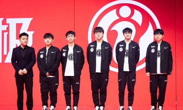 比赛中更谨 比赛中更谨