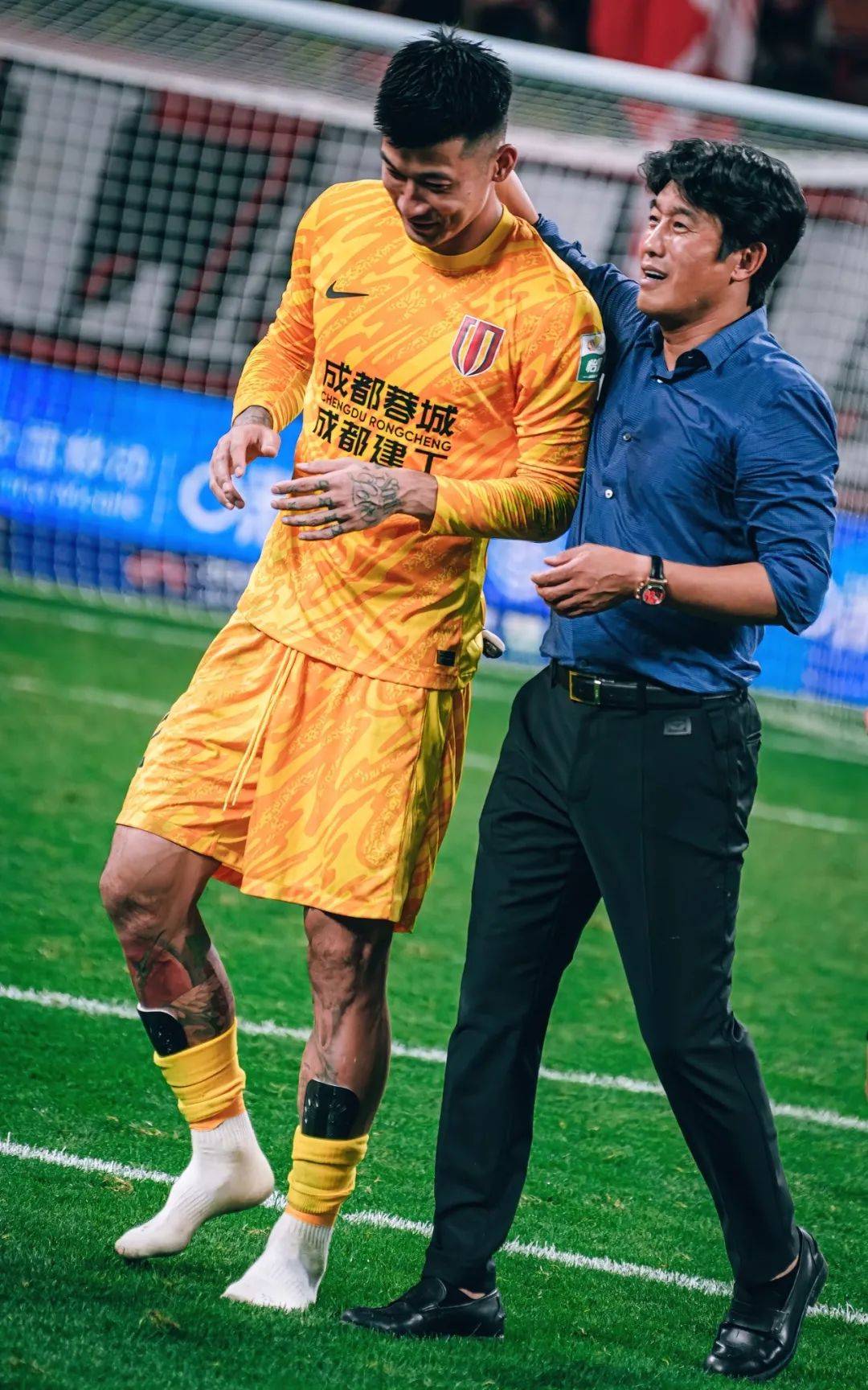 络上引起了 络上引起了